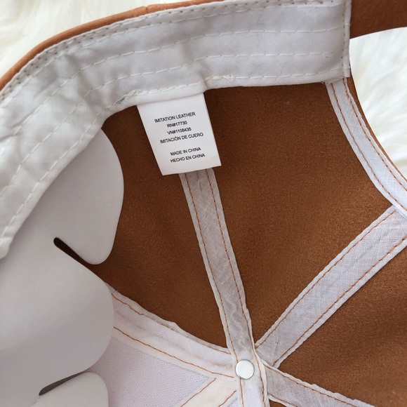 Leather / Sherpa Baseball Hat - Picture 4 of 6